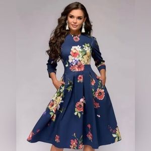 Women's Vintage Floral Midi Dress- Three Quarter Length Sleeves- NWOT